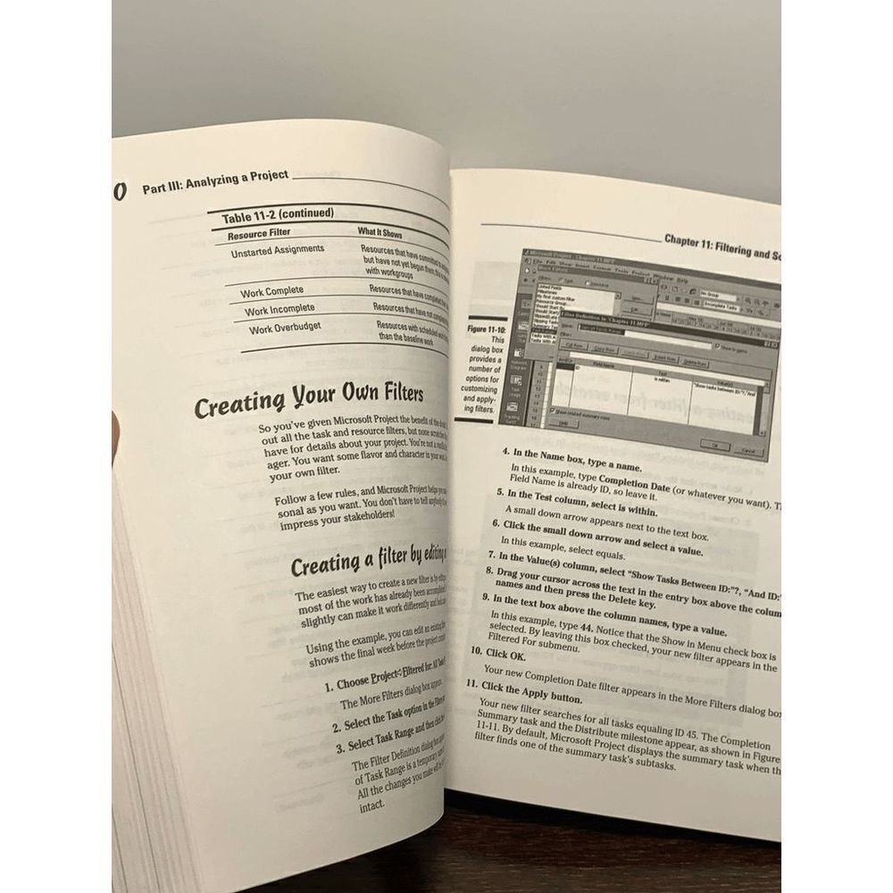 Microsoft Project 2000 for Dummies NWT Book - Picture 2 of 8